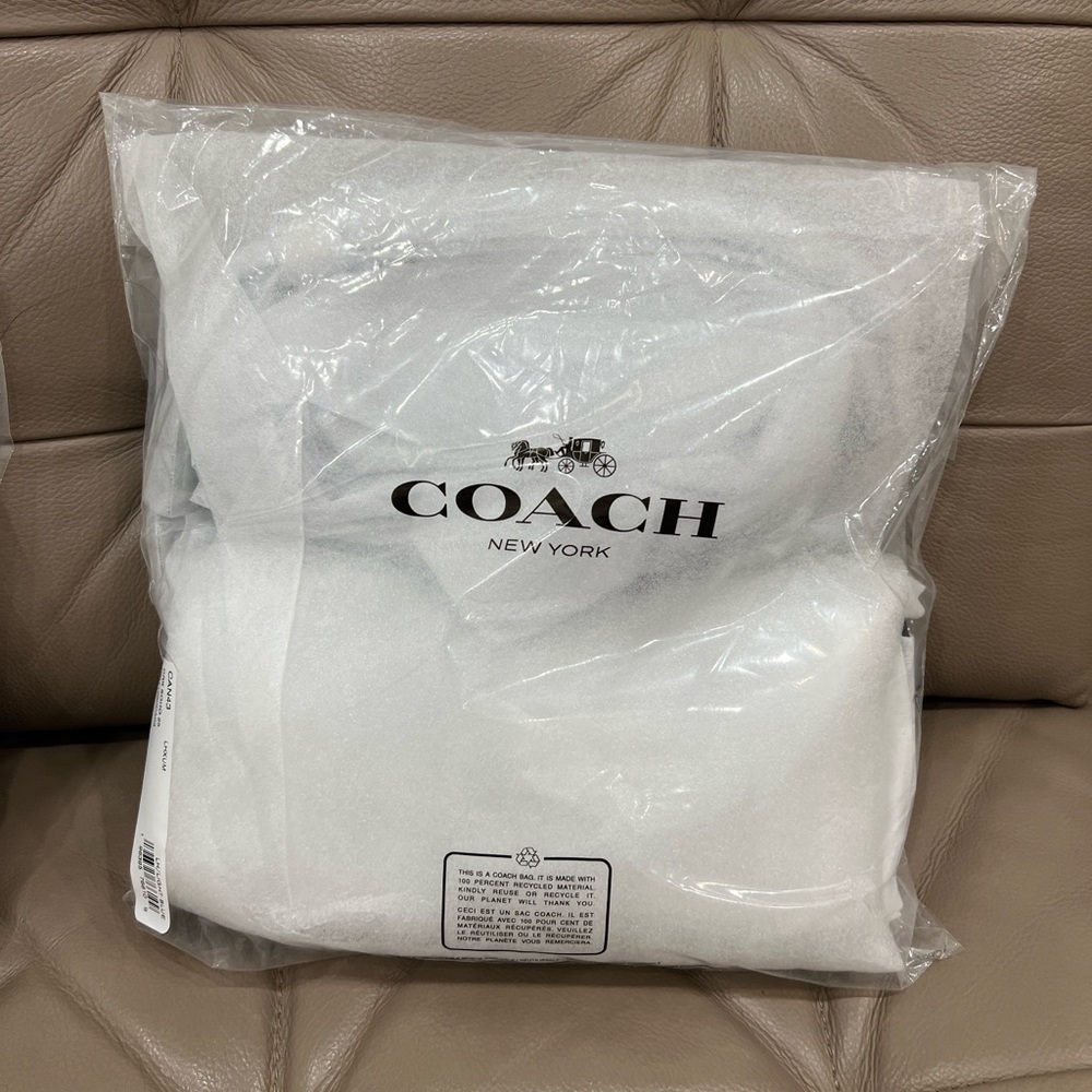 COACH CAN43 Soho Bag 25 Shoulder/Crossbody Crinkle Patent Leather Light Blue - Picture 14 of 14